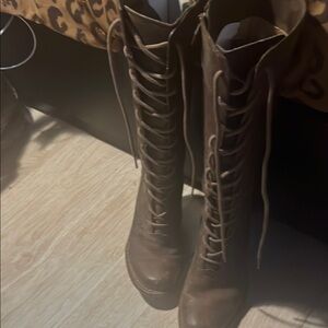 Frye villager Lace-Up Women's Boots